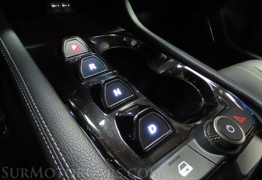 2024 Vinfast VF8 ECO - Image 36