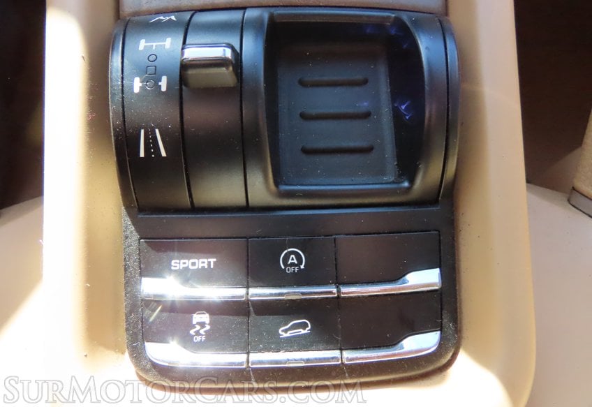 2011 Porsche Cayenne - Image 18