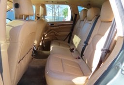 2011 Porsche Cayenne - Image 40