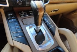 2011 Porsche Cayenne - Image 21