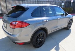 2011 Porsche Cayenne - Image 53