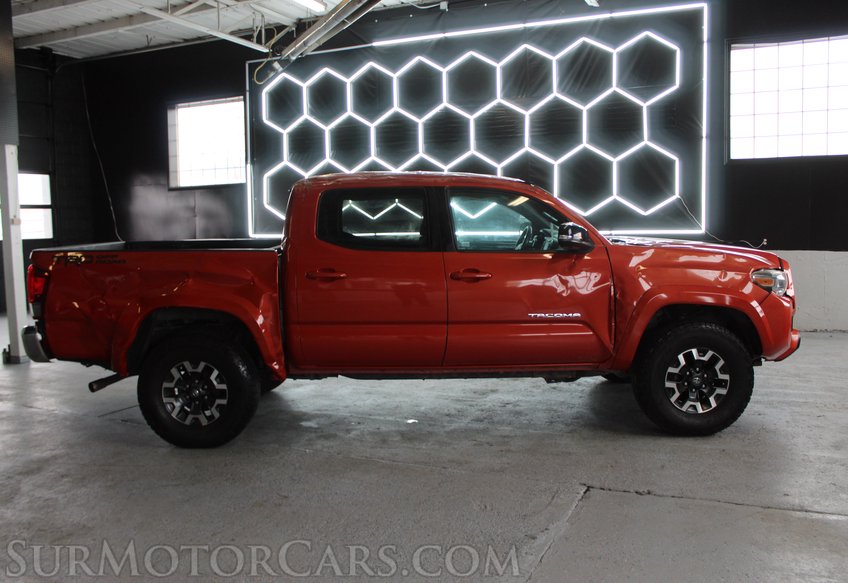 2016 Toyota Tacoma - Image 9