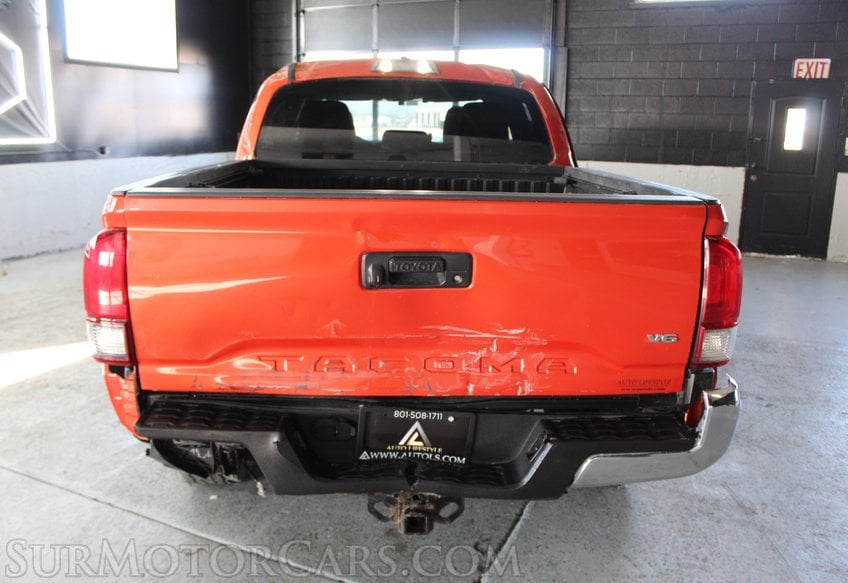 2016 Toyota Tacoma - Image 12