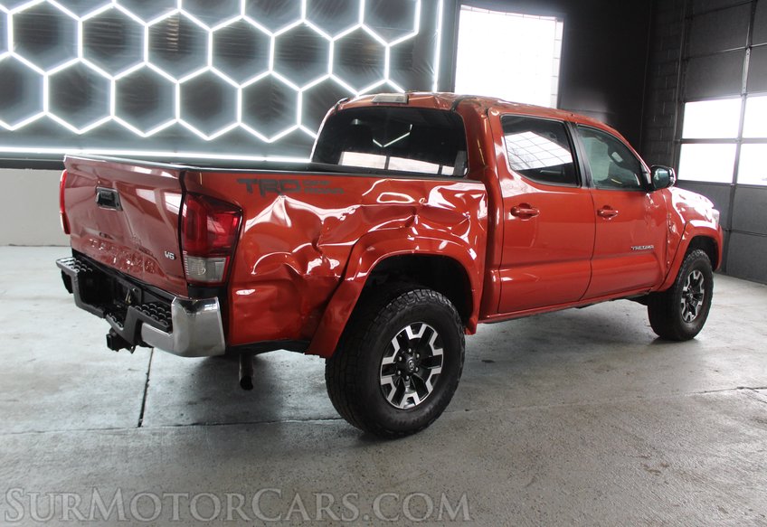 2016 Toyota Tacoma - Image 5
