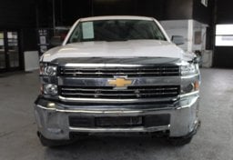2016 Chevrolet Silverado 2500HD 4x4 - Image 13