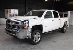 2016 Chevrolet Silverado 2500HD 4x4 - Image 4