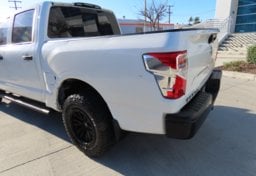 2019 Nissan Titan S - Image 13