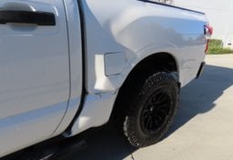 2019 Nissan Titan S - Image 18