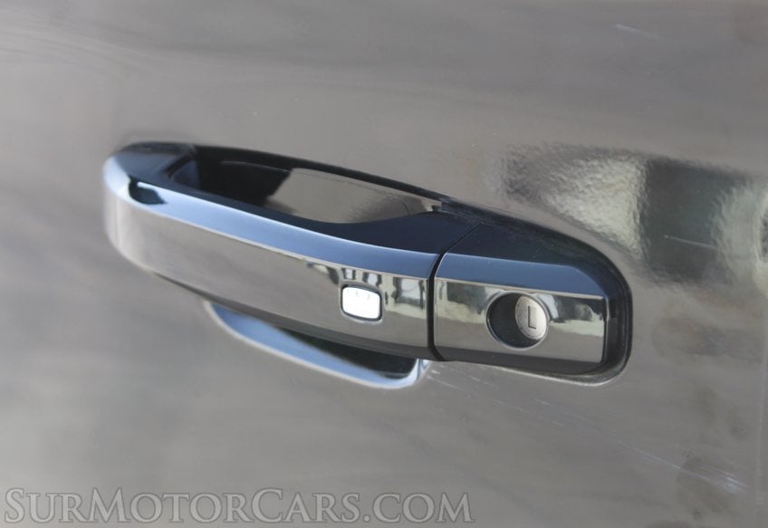 2020 Chevrolet Suburban Premier - Image 28