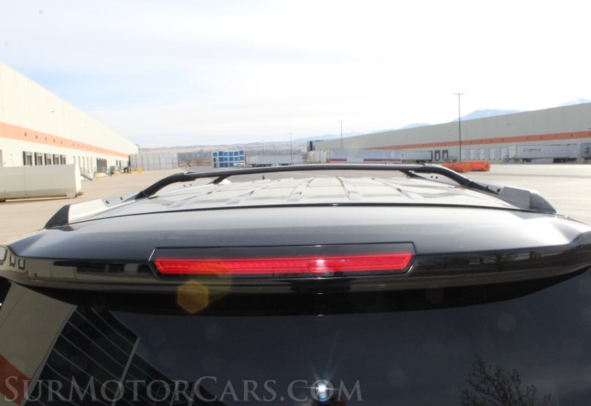 2020 Chevrolet Suburban Premier - Image 24