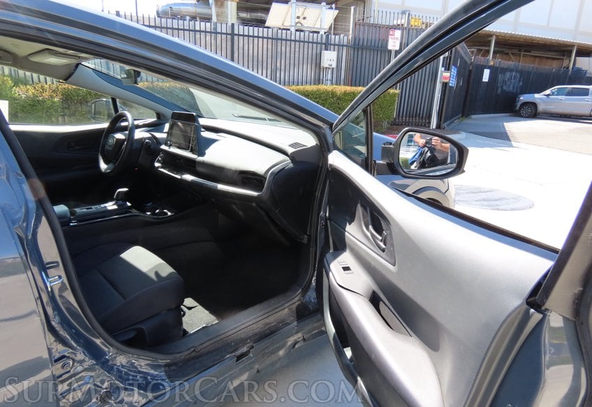 2023 Toyota Prius - Image 20