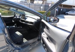 2023 Toyota Prius - Image 20