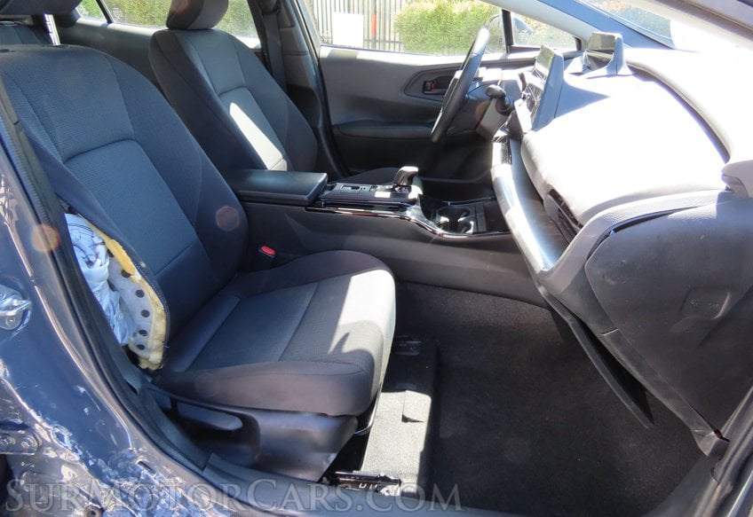 2023 Toyota Prius - Image 28