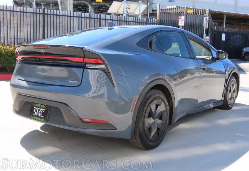 2023 Toyota Prius - Image 9