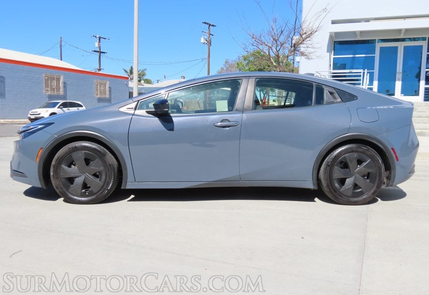 2023 Toyota Prius - Image 6