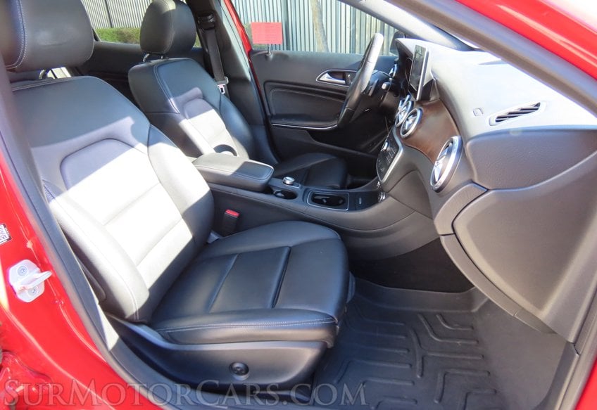 2016 Mercedes-Benz GLA - Image 56