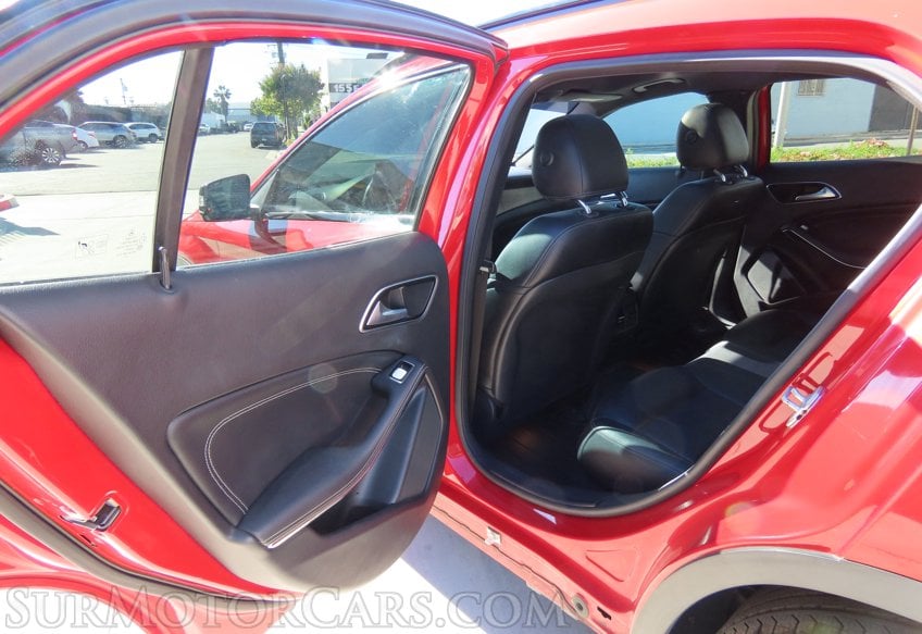 2016 Mercedes-Benz GLA - Image 48