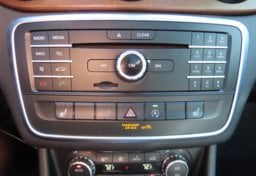 2016 Mercedes-Benz GLA - Image 19