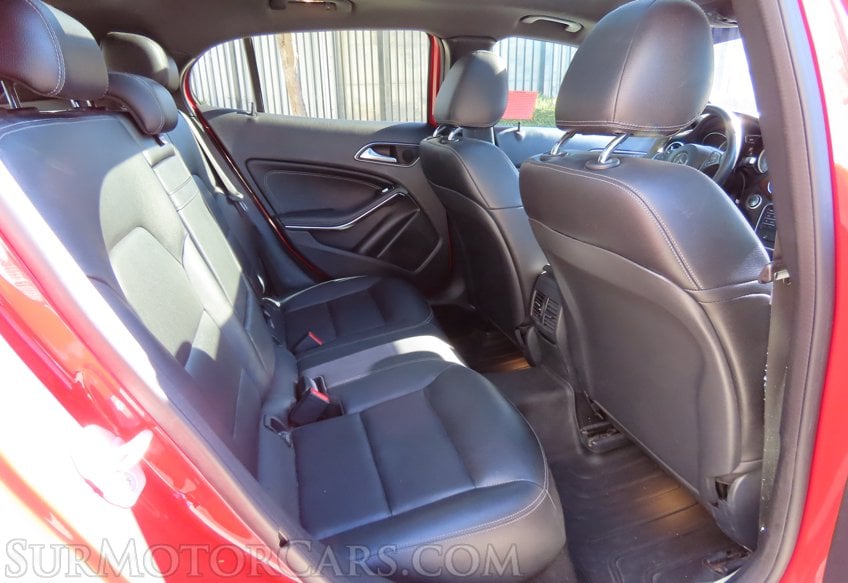 2016 Mercedes-Benz GLA - Image 13