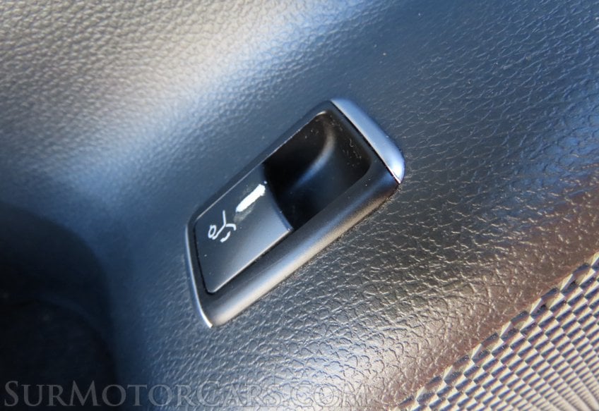 2016 Mercedes-Benz GLA - Image 31