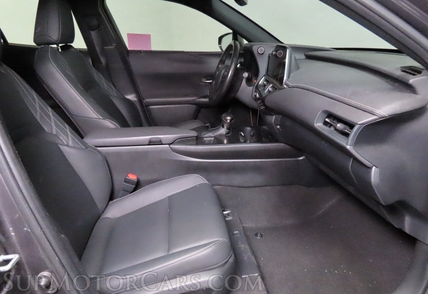 2023 Lexus UX 250h - Image 38