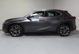 2023 Lexus UX 250h - Image 5