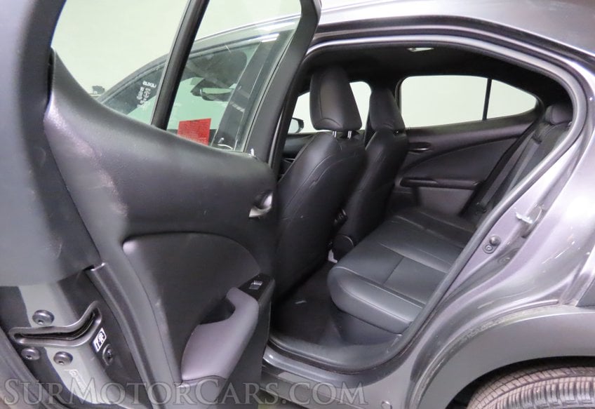 2023 Lexus UX 250h - Image 16