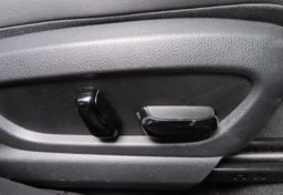 2023 Lexus UX 250h - Image 40