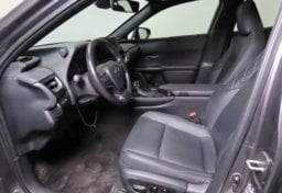 2023 Lexus UX 250h - Image 31