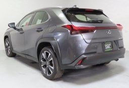 2023 Lexus UX 250h - Image 6