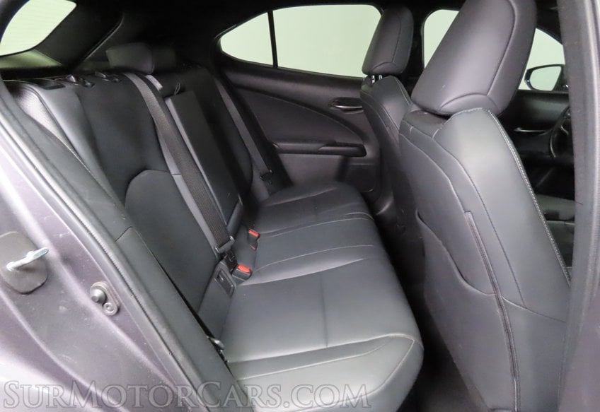 2023 Lexus UX 250h - Image 43