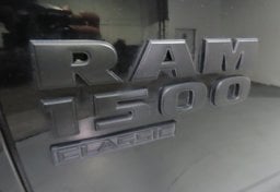 2019 Ram 1500 Classic Warlock - Image 29