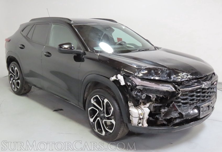 2024 Chevrolet Trax RS - Image 2