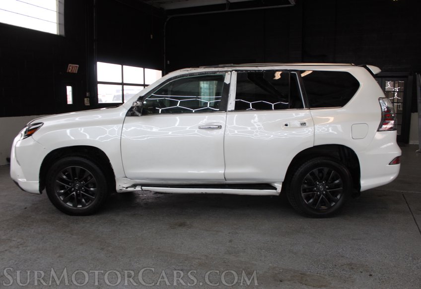 2022 Lexus GX 460 - Image 10