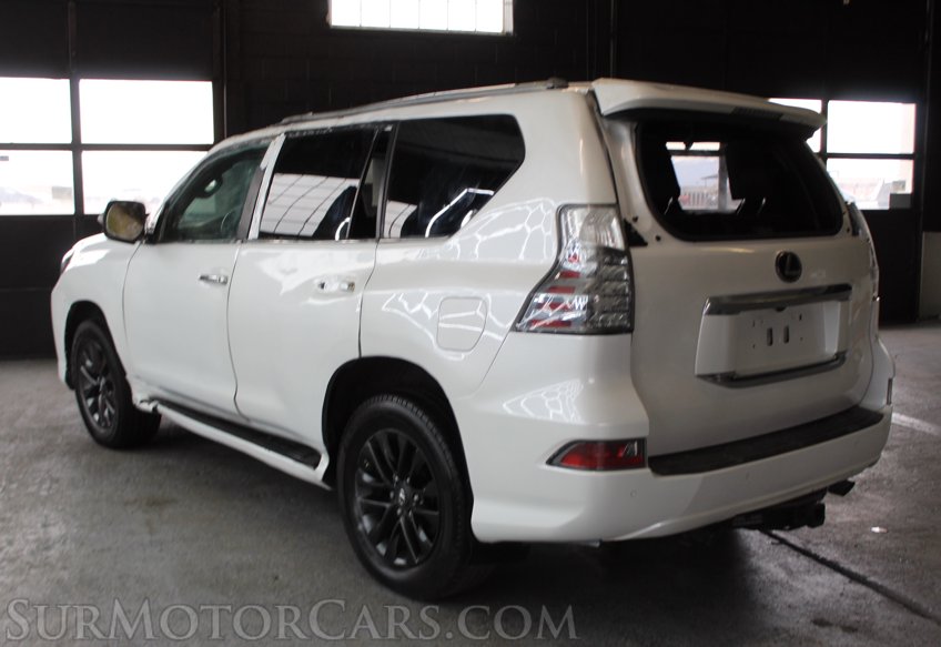 2022 Lexus GX 460 - Image 6