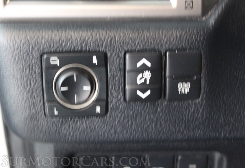 2022 Lexus GX 460 - Image 33