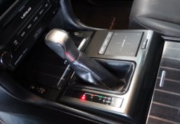 2022 Lexus GX 460 - Image 34