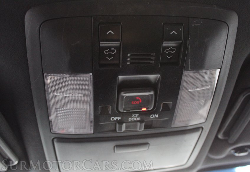 2022 Lexus GX 460 - Image 36