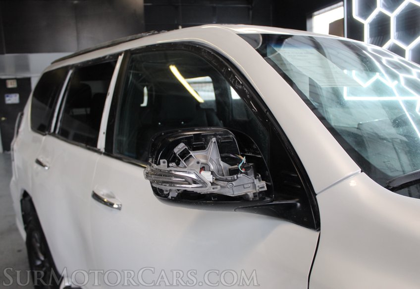 2022 Lexus GX 460 - Image 14