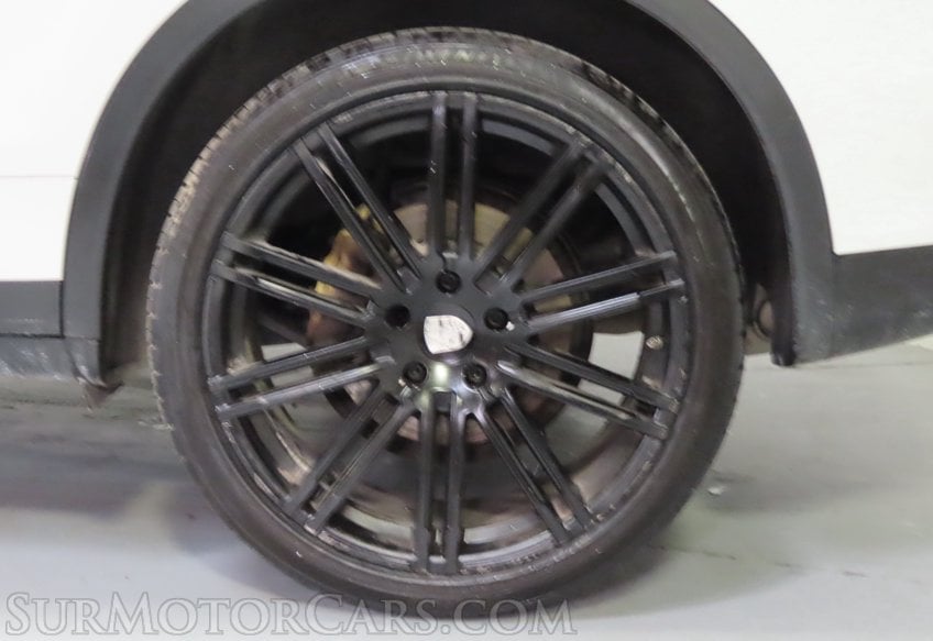 2014 Porsche Cayenne - Image 13