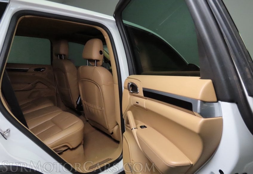 2014 Porsche Cayenne - Image 42