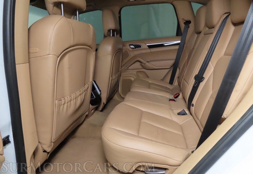 2014 Porsche Cayenne - Image 15