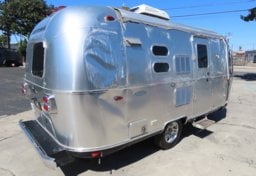 2017 Airstream BAMBI 20FB - Image 10