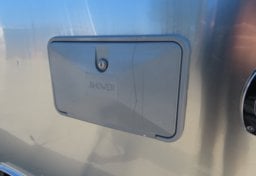 2017 Airstream BAMBI 20FB - Image 16